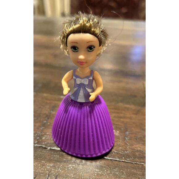 Emco Toys 2015 Set Of 2 Cupcake Dolls Orange Doll Purple Doll Hard To Find RARE - Picture 5 of 9